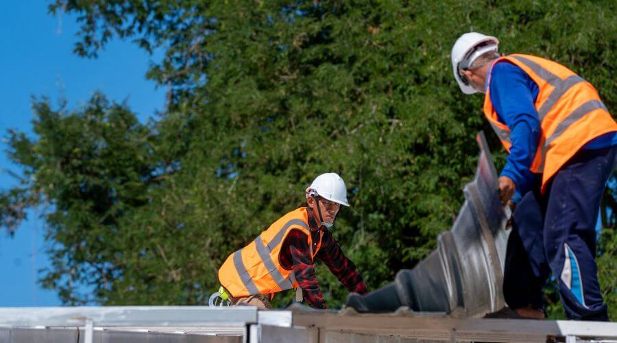 Professional gutter cleaning in Avonmore, PA